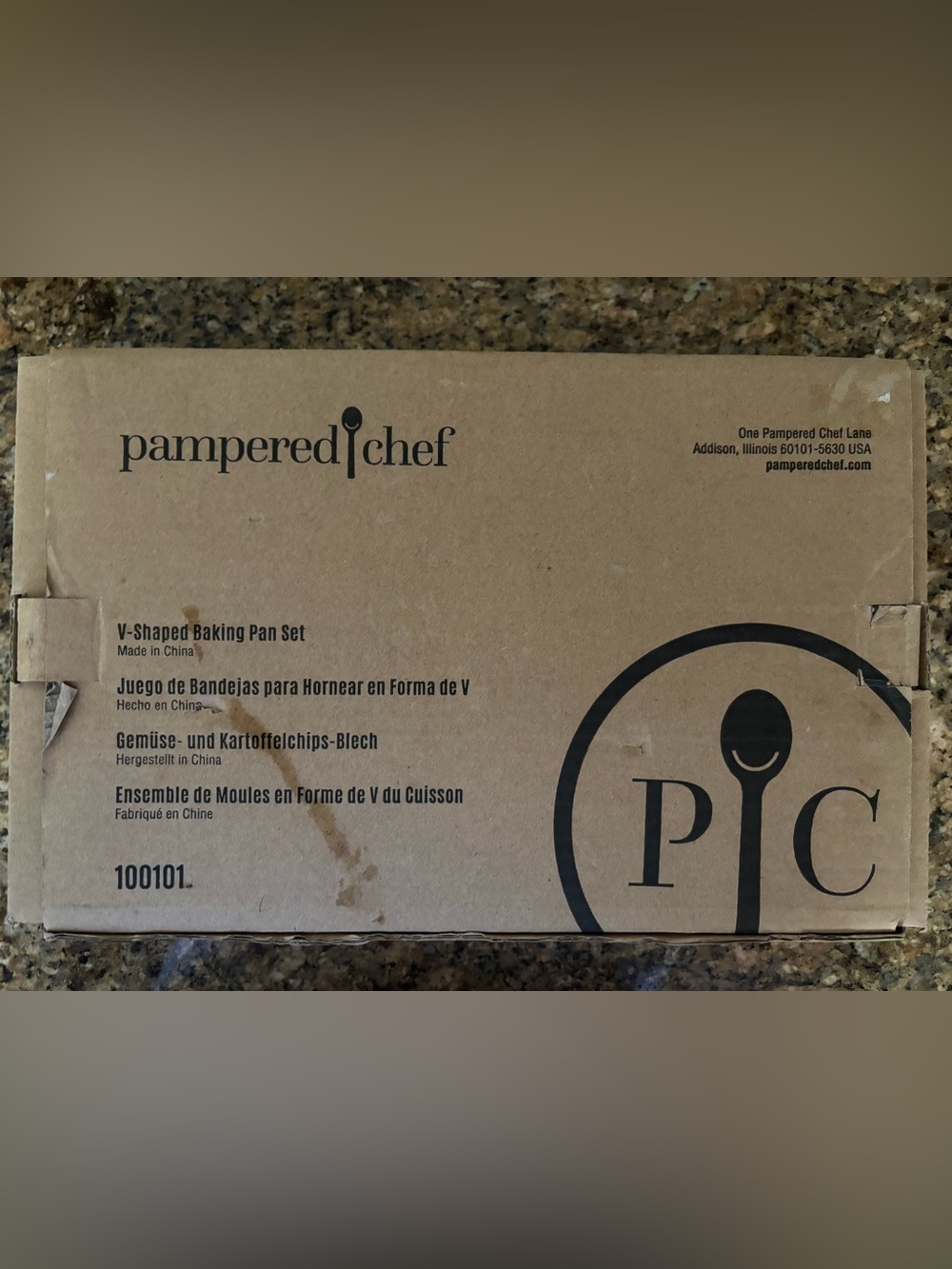 Pampered chef V shaped Baking Pan set